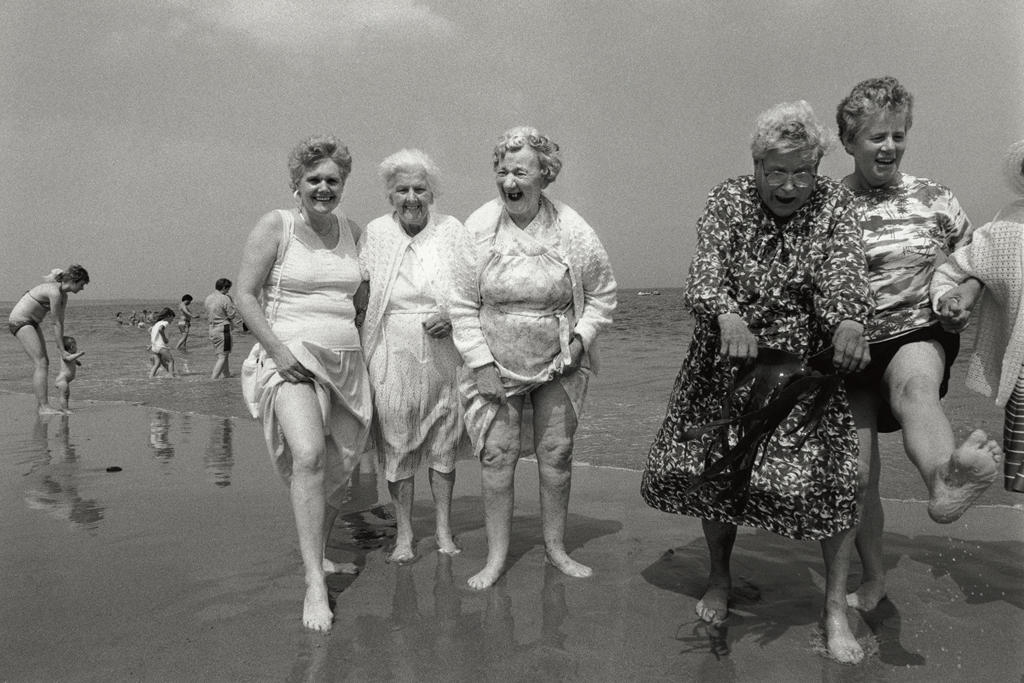 Секс с бабушками на пляже 79 фото - секс фото 